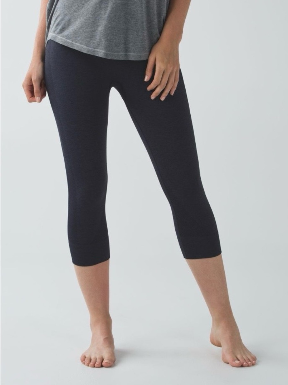 Lululemon Seamless Street Crop Capri Leggings Dark Navy Size 8